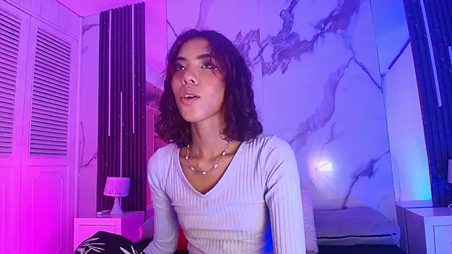 BellaHarpeer online show from 06-05-26, 08:03