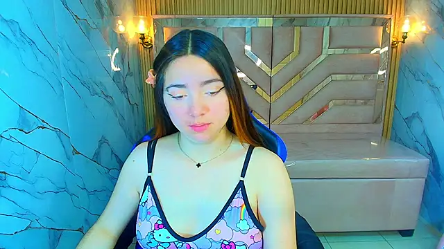 Snapshot of emily__r_ chatting on 01-08-26, 12:44 emily r online show from 01-08-26, 12:44