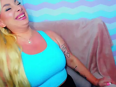 LuxuriaGoddess online show from 07-09-26, 07:24