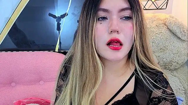Snapshot of VioletaSweett1 chatting on 07-26-26, 04:25 VioletaSweett1 online show from 07-26-26, 04:25
