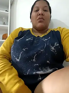 Snapshot of VaneandRossy chatting on 02-19-26, 11:07 VaneandRossy online show from 02-19-26, 11:07