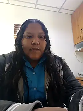 Snapshot of VaneandRossy chatting on 02-12-26, 01:11 VaneandRossy online show from 02-12-26, 01:11