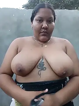 Snapshot of VaneandRossy chatting on 02-10-26, 09:58 VaneandRossy online show from 02-10-26, 09:58