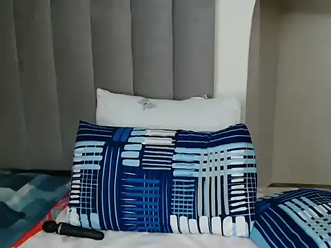 Snapshot of Sassy_S chatting on 02-15-26, 01:10 Sassy S online show from 02-15-26, 01:10