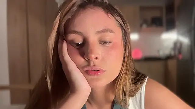 miaferrer777 online show from 04-08-26, 11:28