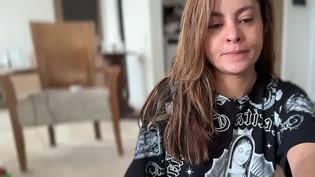 miaferrer777 online show from 04-12-26, 04:21