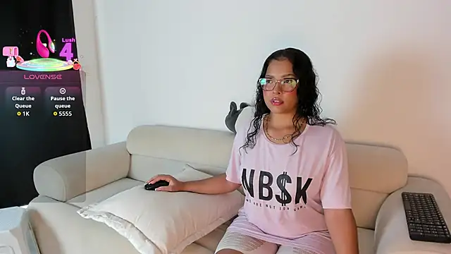 DakothaHyland  online show from 01-15-26, 07:28