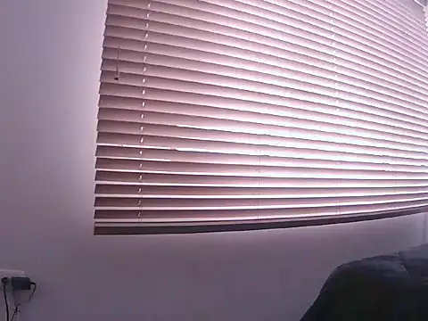 Fernanda andrew online show from 04-15-26, 03:27