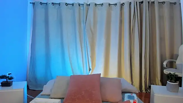 Amy Parkker online show from 04-08-26, 12:50