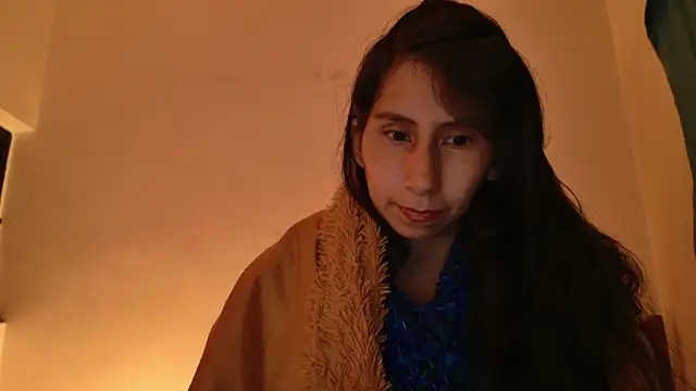 Snapshot of MoonLipsON- chatting on 06-05-26, 02:38 MoonLipsON- online show from 06-05-26, 02:38