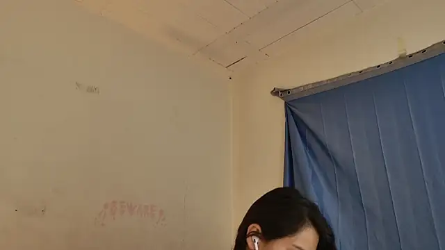 MoonLipsON- online show from 04-13-26, 06:50