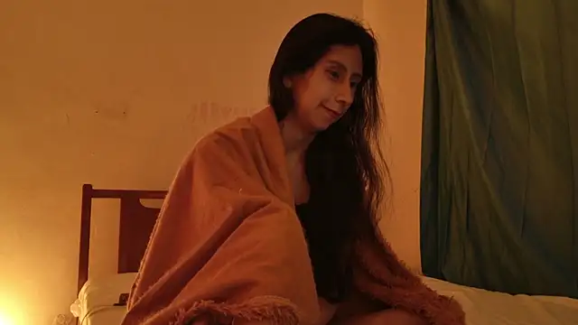 Snapshot of MoonLipsON- chatting on 05-20-26, 02:19 MoonLipsON- online show from 05-20-26, 02:19