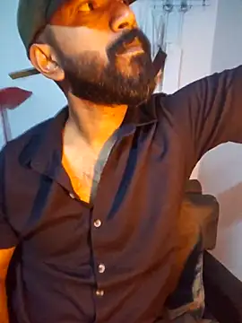 Snapshot of Bigkannan chatting on 05-10-26, 07:16 Bigkannan online show from 05-10-26, 07:16