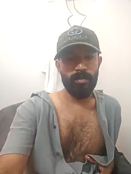 Snapshot of Bigkannan chatting on 05-07-26, 10:07 Bigkannan online show from 05-07-26, 10:07