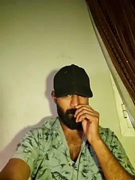 Snapshot of Bigkannan chatting on 05-11-26, 09:54 Bigkannan online show from 05-11-26, 09:54