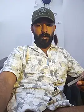 Snapshot of Bigkannan chatting on 05-19-26, 09:27 Bigkannan online show from 05-19-26, 09:27