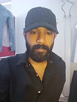 Snapshot of Bigkannan chatting on 07-10-26, 08:47 Bigkannan online show from 07-10-26, 08:47