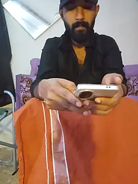 Snapshot of Bigkannan chatting on 07-25-26, 09:28 Bigkannan online show from 07-25-26, 09:28