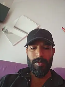Snapshot of Bigkannan chatting on 07-23-26, 09:39 Bigkannan online show from 07-23-26, 09:39