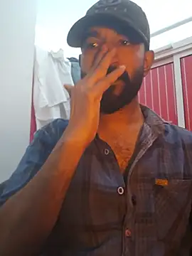 Snapshot of Bigkannan chatting on 06-07-26, 09:14 Bigkannan online show from 06-07-26, 09:14