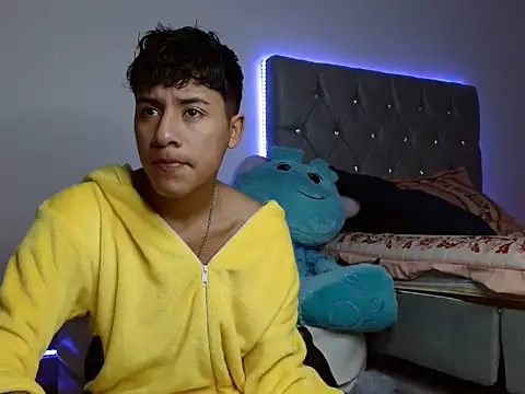 Sebas Ross04 online show from 12-14-25, 10:59