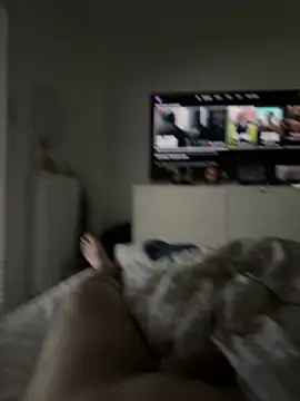 Davvidsm online show from 04-13-26, 01:04