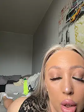 Sannababyy online show from 03-25-26, 01:43