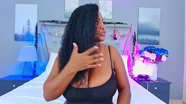 AnnieLeigt online show from 12-22-25, 11:54