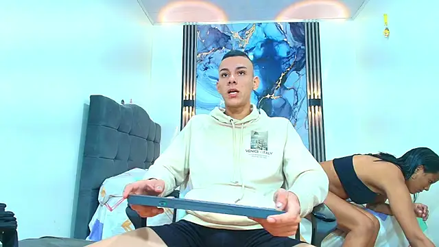 Valentina and sneider  online show from 02-07-26, 07:11