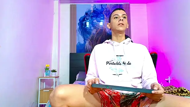 Valentina and sneider  online show from 04-10-26, 10:17