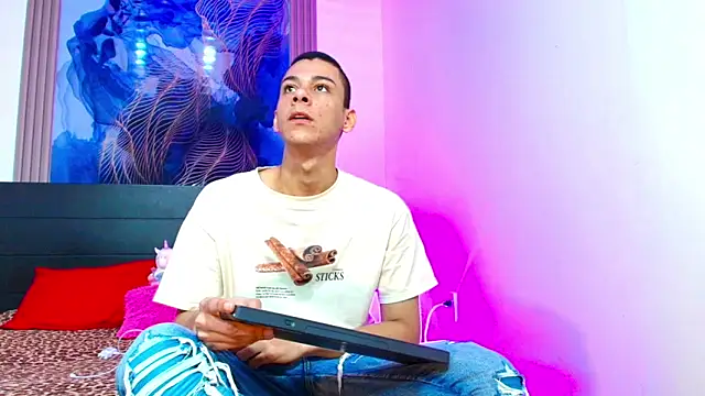 Valentina and sneider  online show from 04-09-26, 10:05