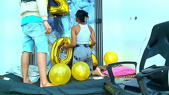 Valentina and sneider  online show from 01-06-26, 08:35