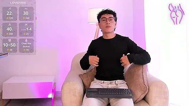 LittleMya  online show from 02-04-26, 08:15