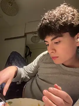 Snapshot of hungspanishtwink chatting on 02-24-26, 10:21 hungspanishtwink online show from 02-24-26, 10:21