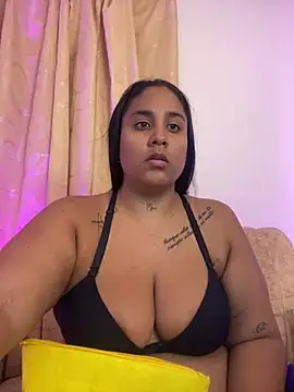 Snapshot of YenthCorona chatting on 05-08-26, 03:21 YenthCorona online show from 05-08-26, 03:21