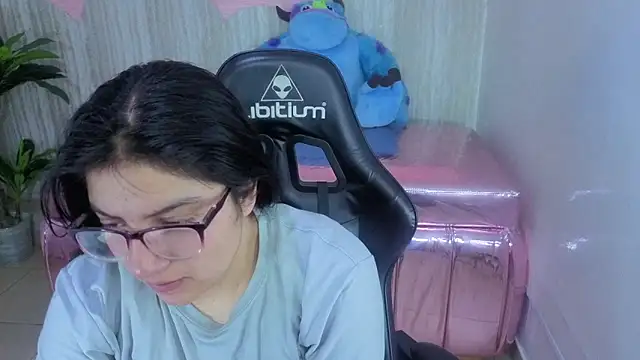 eva smit t online show from 03-25-26, 02:33