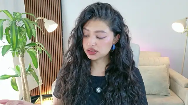 victoria   moon online show from 04-13-26, 01:59