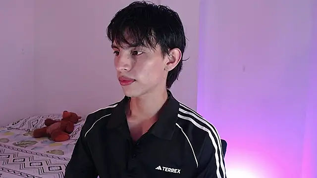 andrew courtzz online show from 05-17-26, 07:36