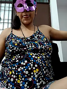 Shivani hotty online show from 04-15-26, 05:28