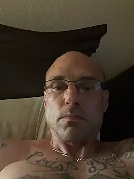 Snapshot of mack6900 chatting on 07-17-26, 03:26 mack6900 online show from 07-17-26, 03:26