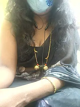 Snapshot of Preeti345 chatting on 01-12-26, 09:16 Preeti345 online show from 01-12-26, 09:16