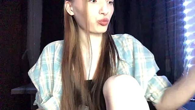 Snapshot of Cleonoth2o chatting on 06-19-26, 09:09 Cleonoth2o online show from 06-19-26, 09:09