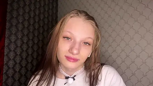 Snapshot of Cleonoth2o chatting on 02-12-26, 09:03 Cleonoth2o online show from 02-12-26, 09:03