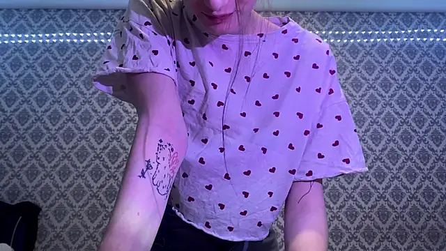 Cleonoth2o online show from 12-22-25, 06:52