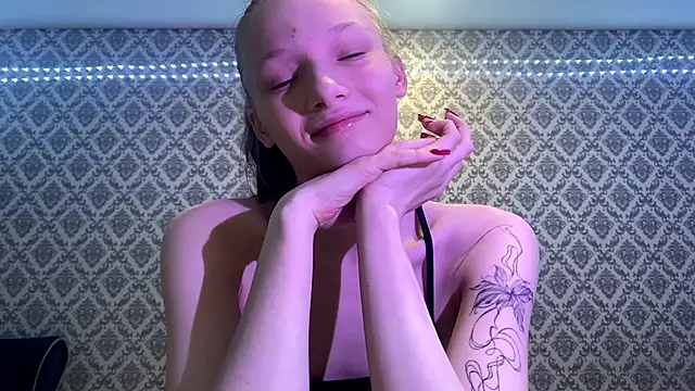 Cleonoth2o online show from 12-19-25, 05:59