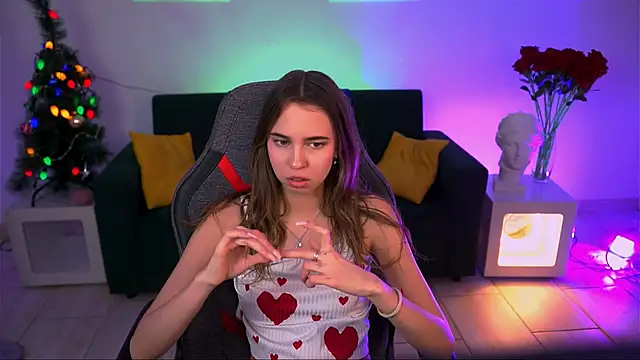 KimPorins online show from 12-17-25, 12:21