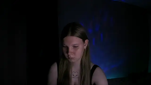 nelli lux  online show from 12-04-25, 07:57