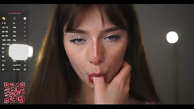 Snapshot of Lanenger chatting on 03-04-26, 01:02 Lanenger online show from 03-04-26, 01:02