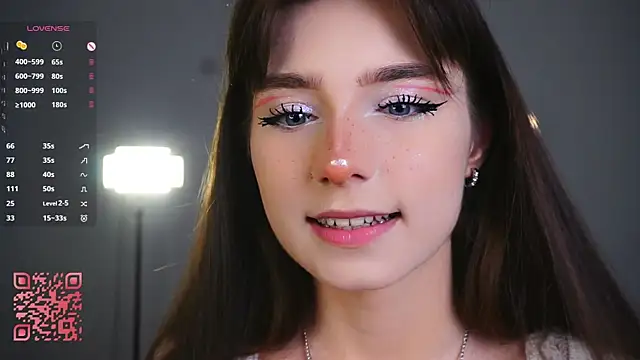 Snapshot of Lanenger chatting on 02-19-26, 10:40 Lanenger online show from 02-19-26, 10:40