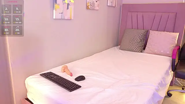 Snapshot of miacarterr_ chatting on 01-09-26, 12:23 miacarterr online show from 01-09-26, 12:23